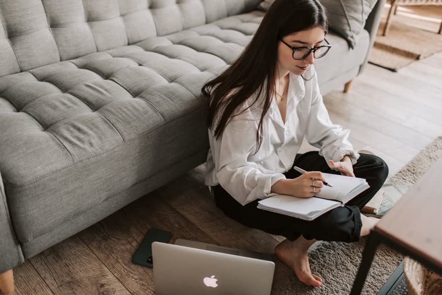 What a brand contract should include